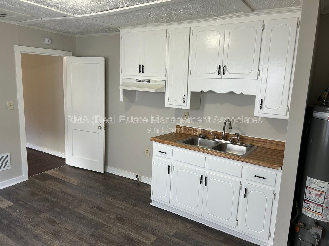 1048 W College Ext - Photo 2 of 6