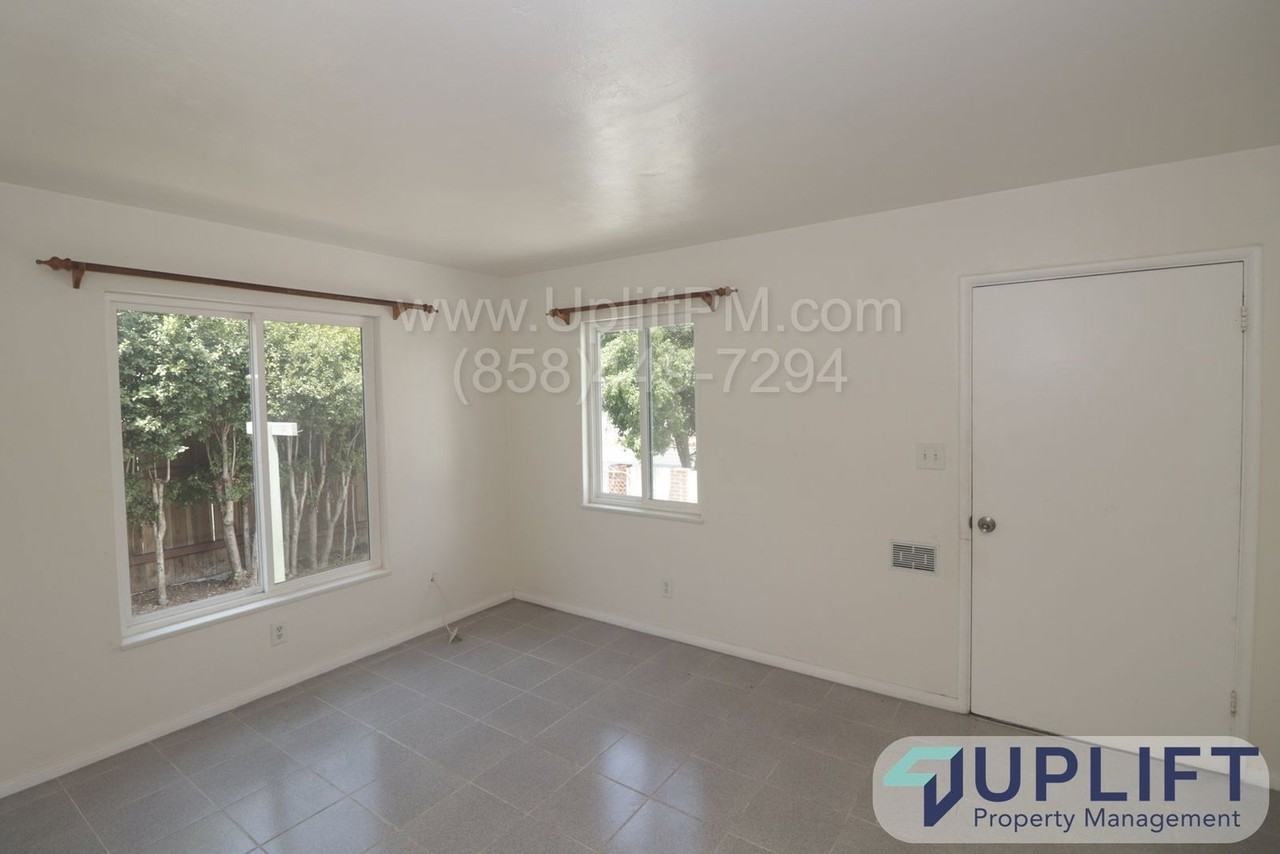 3011 Boston Ave - Photo 4 of 10