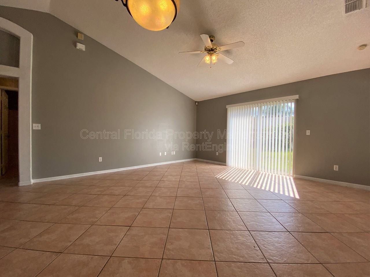 13820 Eagleridge Ct - Photo 5 of 18