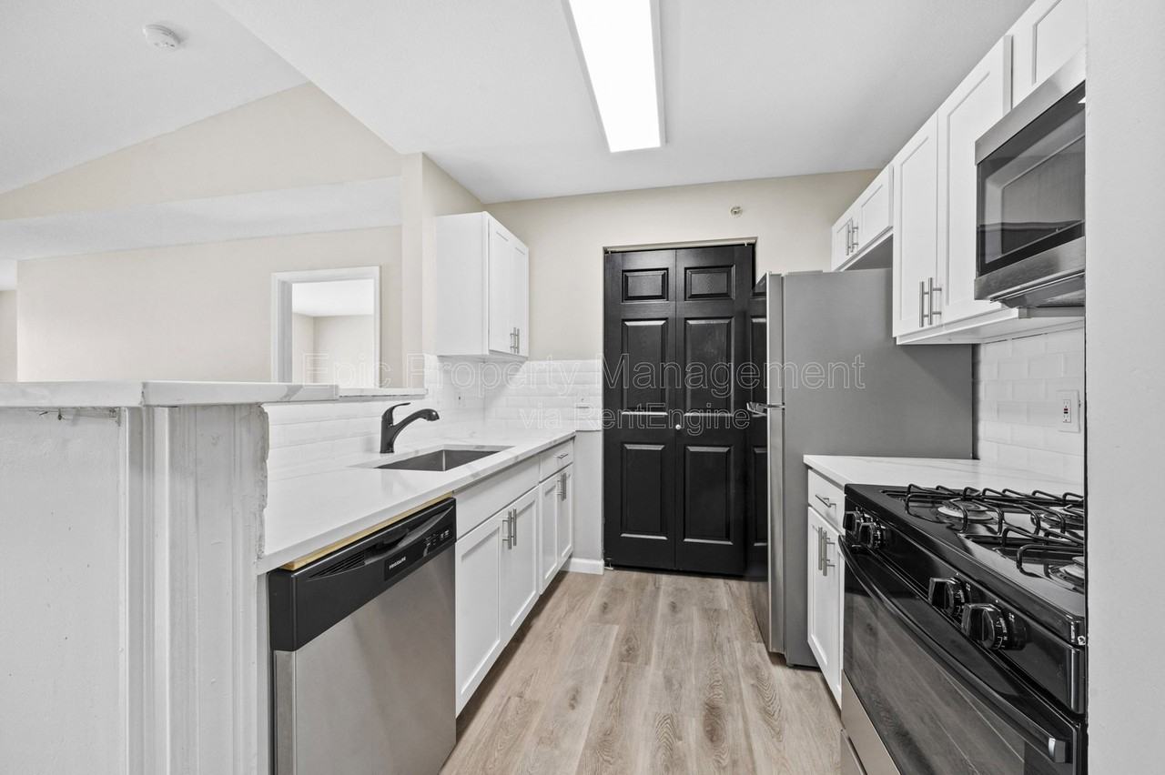 9010 Charlotte Ct