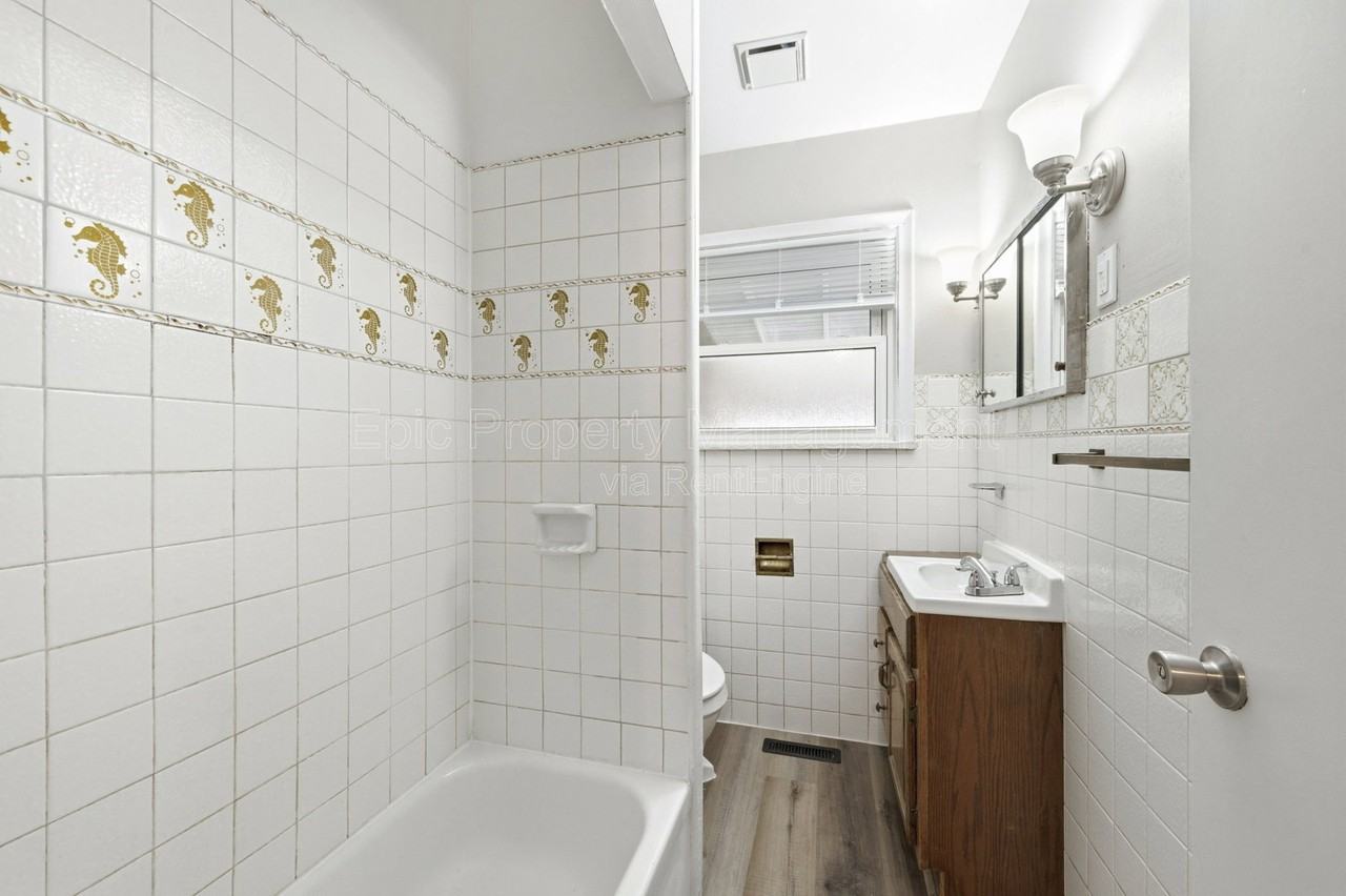 8048 Timken Ave - Photo 3 of 11