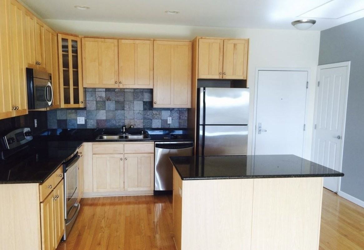 1950 N Logan St Apt 907 - Photo 6 of 12