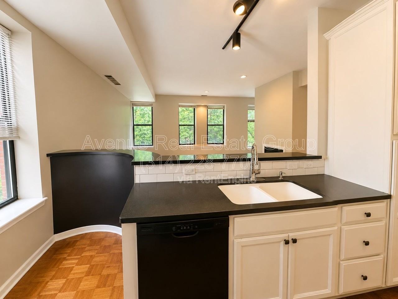 4366 W Pine Blvd #B - Photo 6 of 14