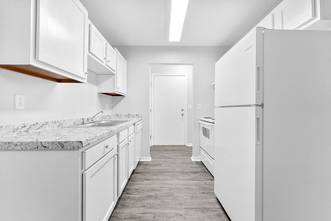 5953 Walnut Cir #G11 - Photo 2 of 10