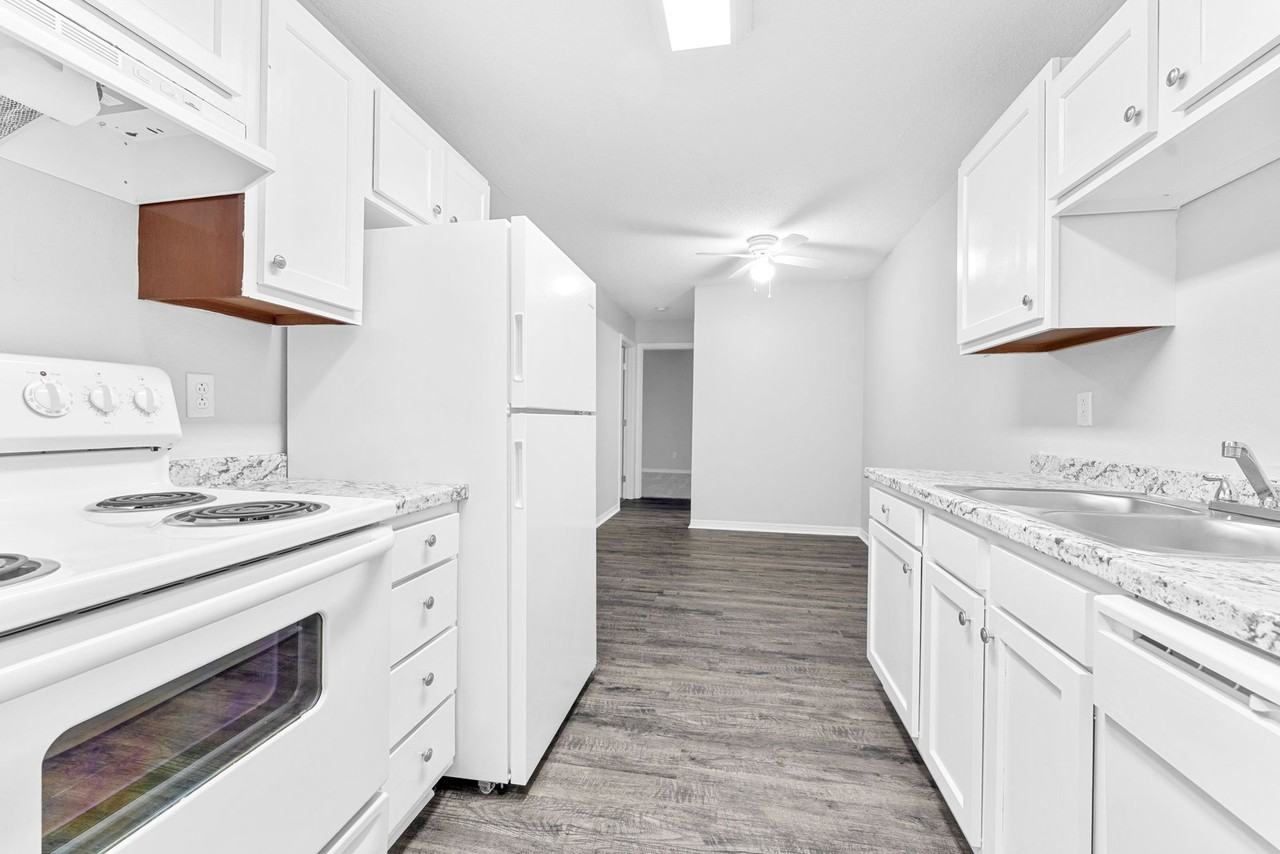 5953 Walnut Cir #G11 - Photo 3 of 10