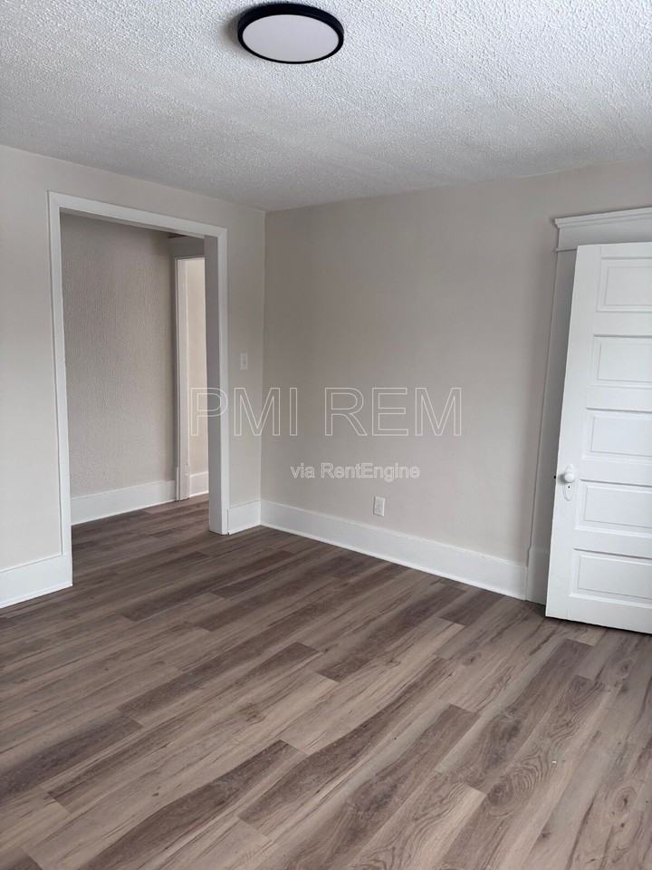 472 Sumner St #3 - Photo 6 of 11