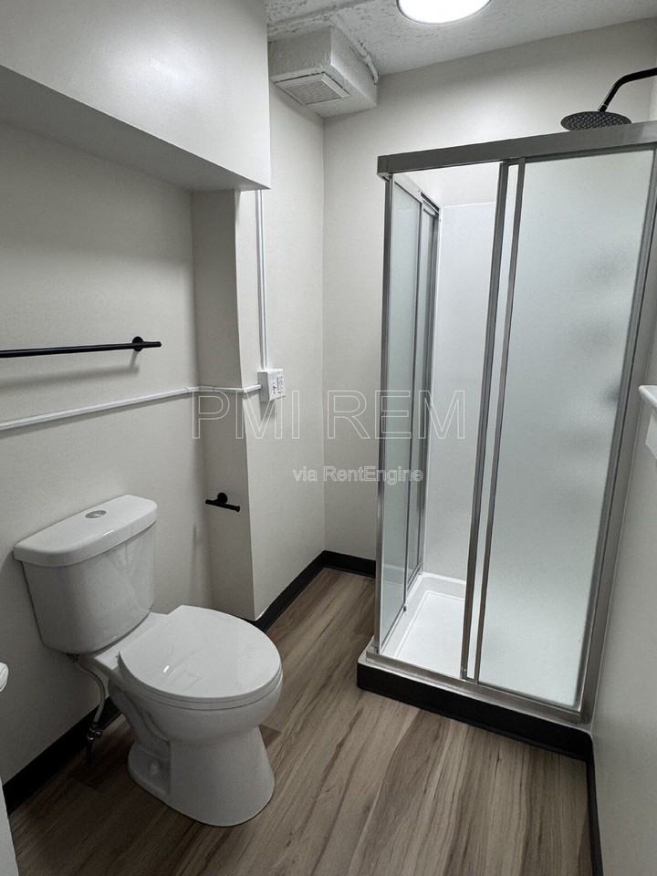 470 Sumner St #2 - Photo 6 of 26