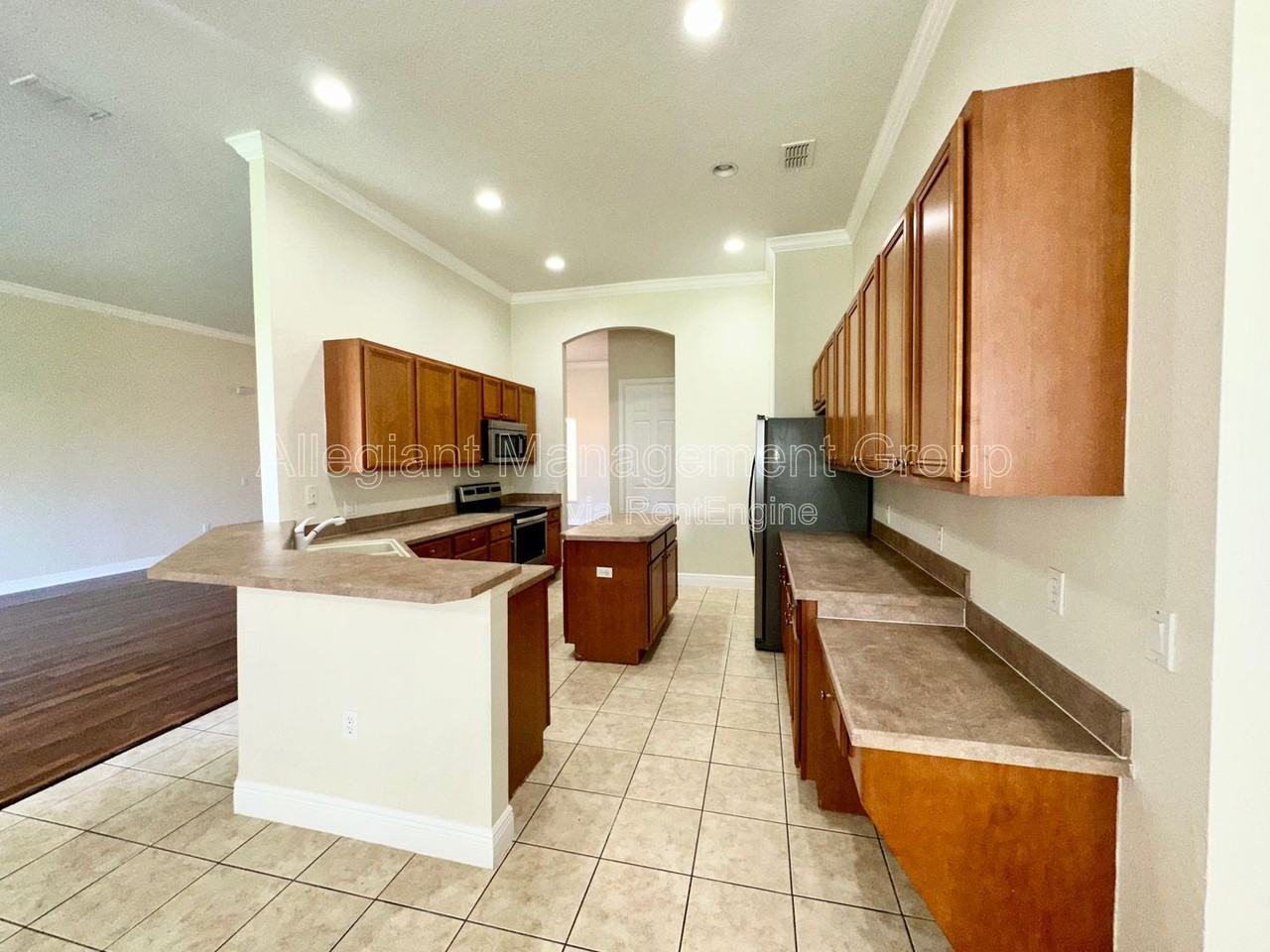 3544 Somerset Cir - Photo 6 of 17