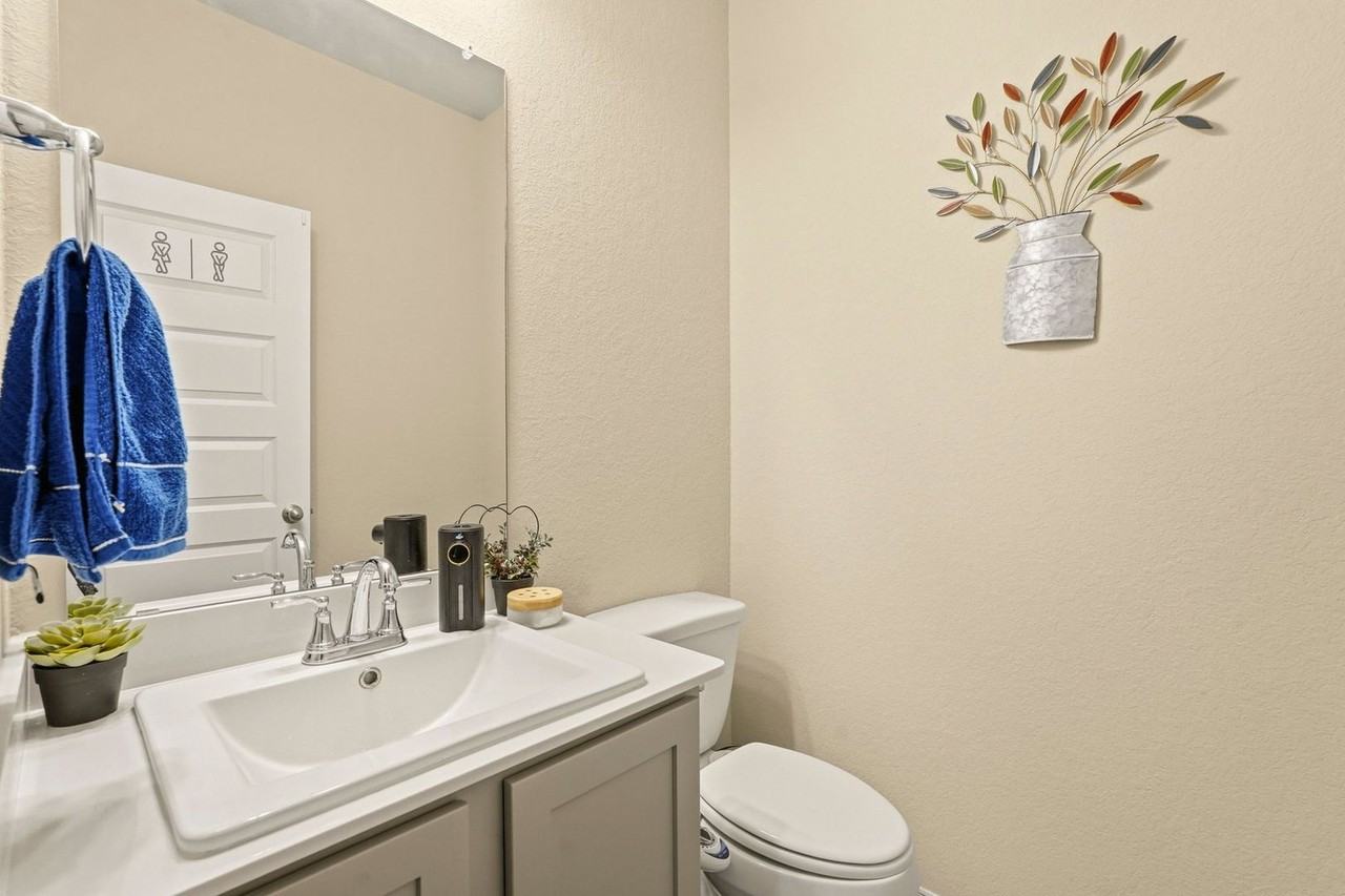 812 Coronado Terrace Ln - Photo 4 of 26