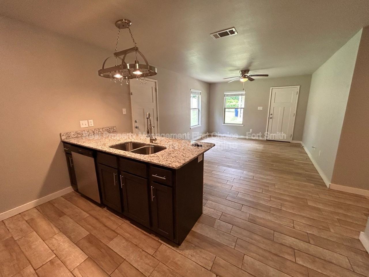 1612 S P St #B - Photo 7 of 16