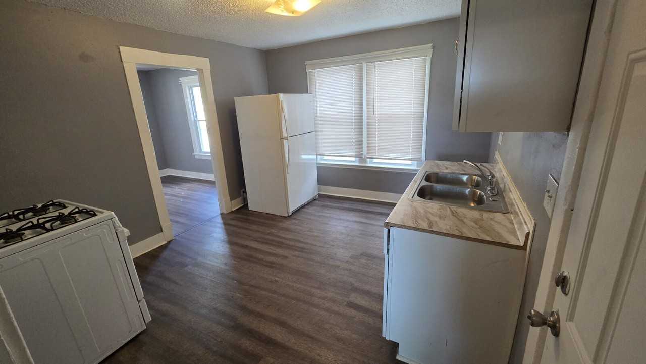 381 East 165th St Down Unit - Photo 2 of 7