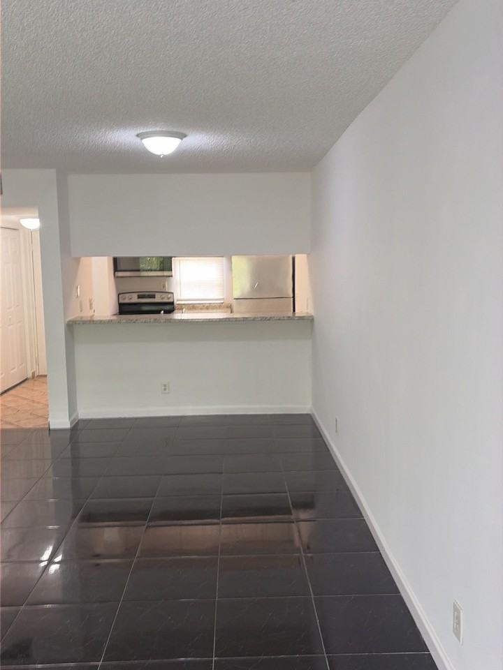 8540 N Sherman Cir #504 - Photo 5 of 11
