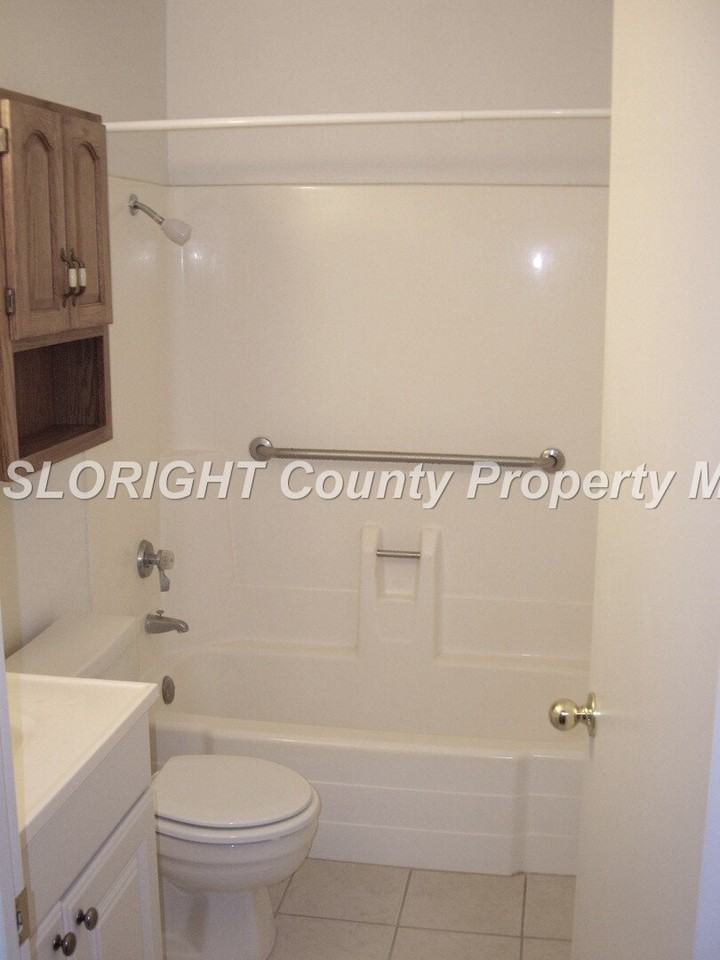 1705 Kings Dr - Photo 5 of 11