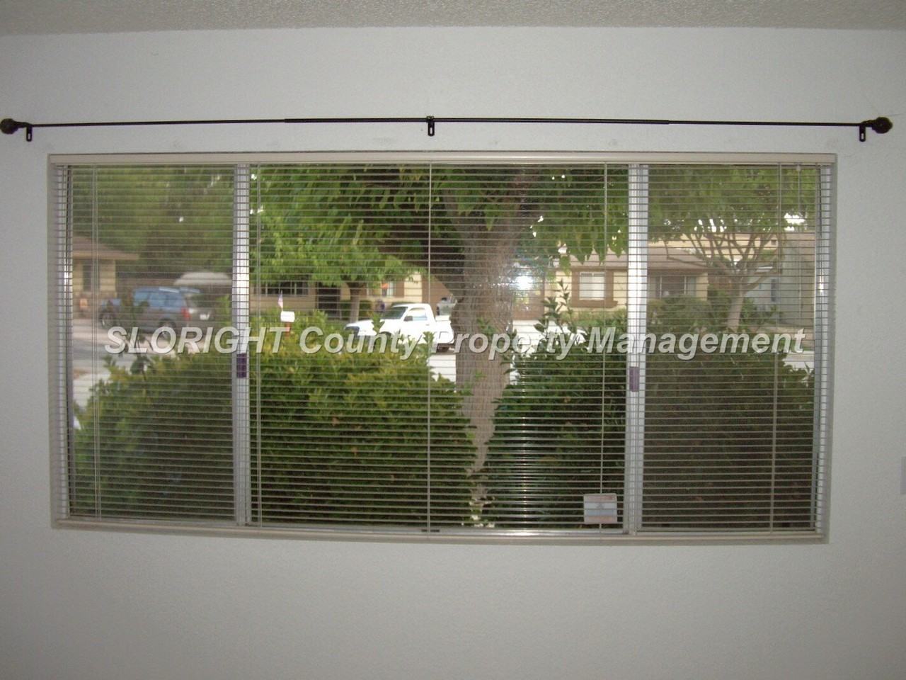 1705 Kings Dr - Photo 6 of 11