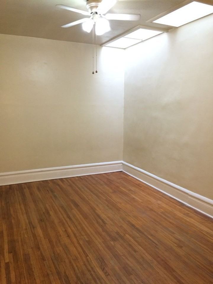 248 1/2 W 5th Ave #R - Photo 2 of 8