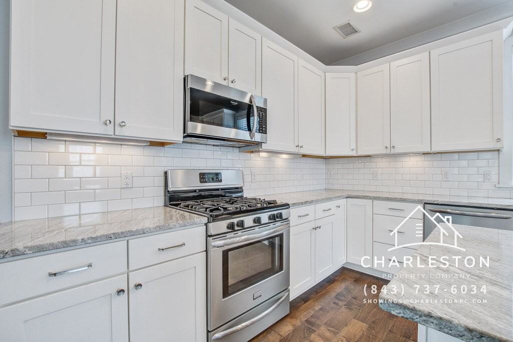 860 W Madison Ave - Photo 5 of 28
