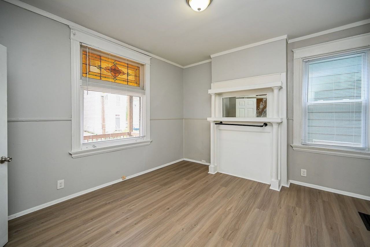 2317 Stratford Ave - Photo 7 of 30