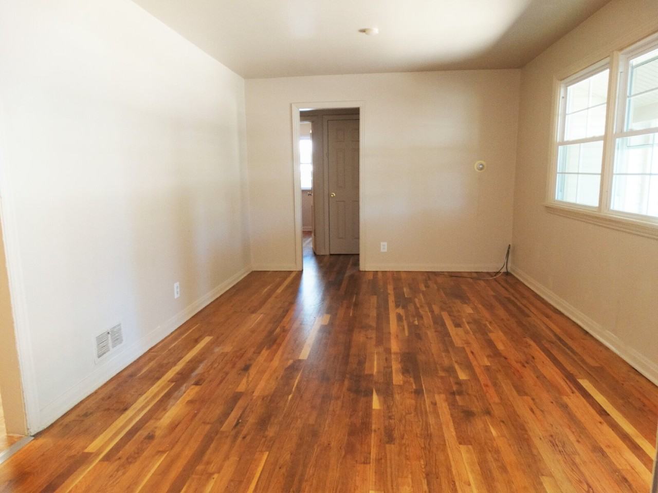 1181 Del Mar Pkwy - Photo 2 of 12