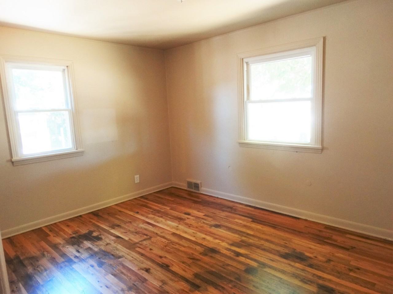 1181 Del Mar Pkwy - Photo 5 of 12