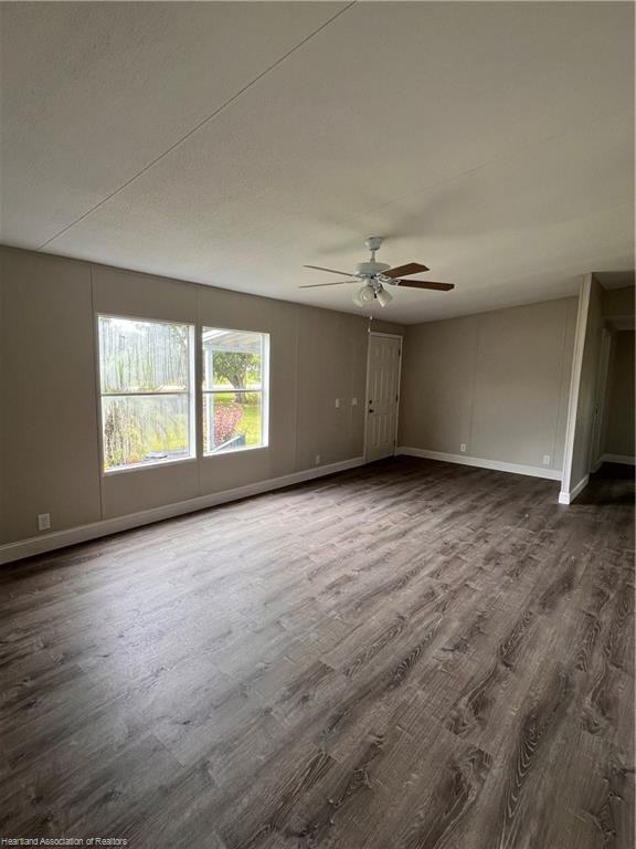 1732 W Holiday Dr - Photo 2 of 18