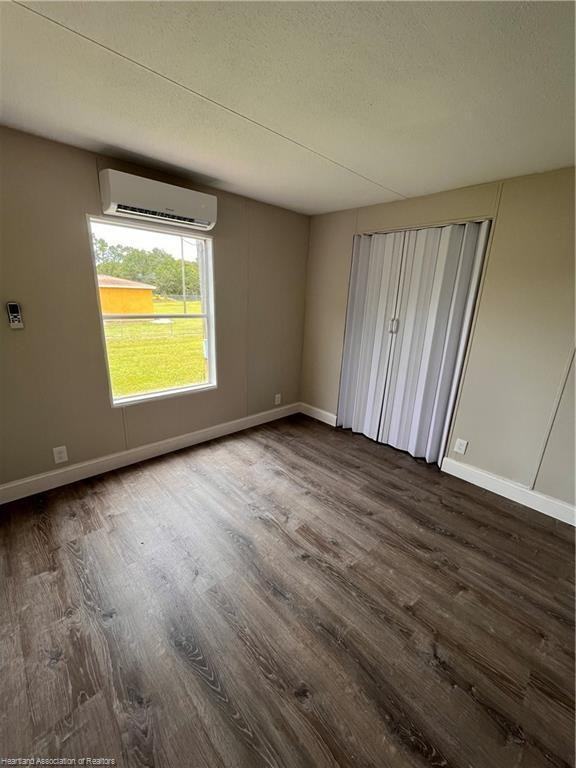 1732 W Holiday Dr - Photo 5 of 18