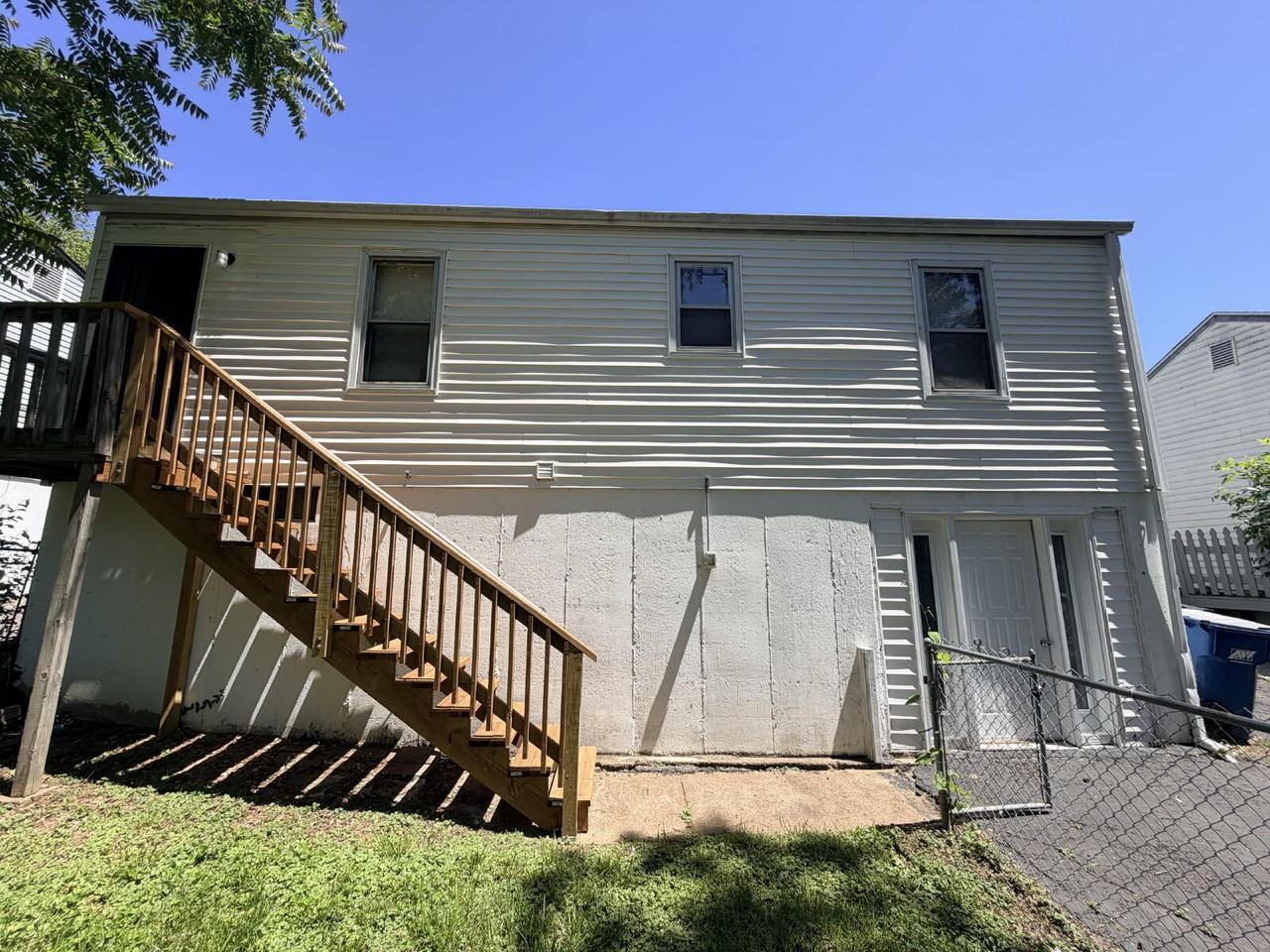 509 Ballman Ave - Photo 2 of 27