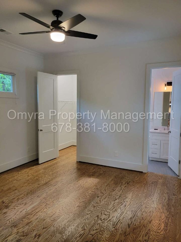 712 Glenwood Ave Se #B - Photo 7 of 20