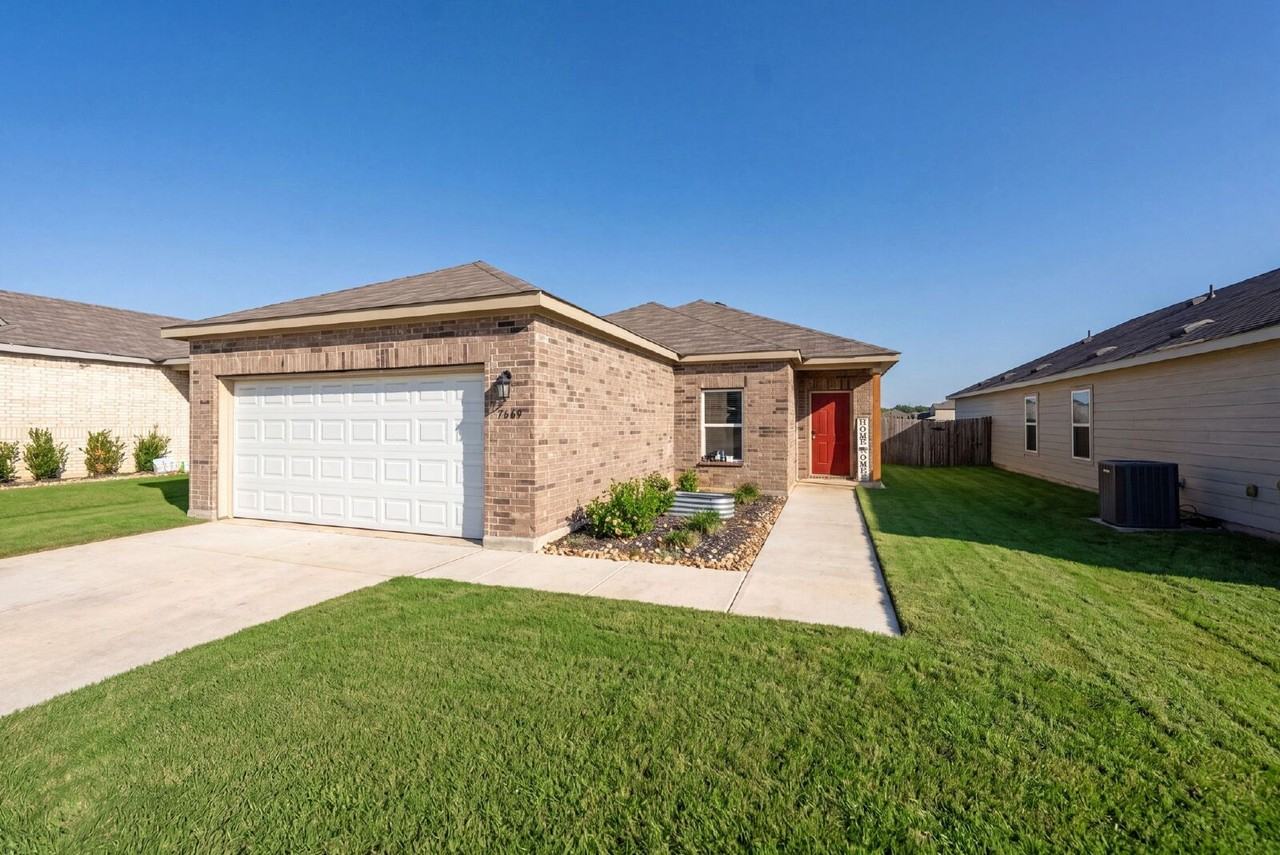 7663 Stud Dr - Photo 3 of 29