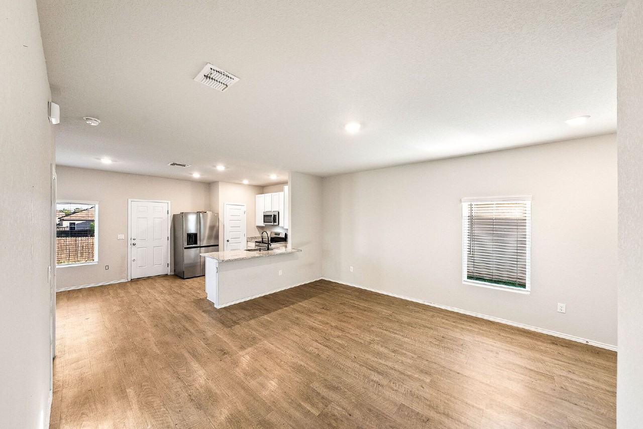 7663 Stud Dr - Photo 6 of 29