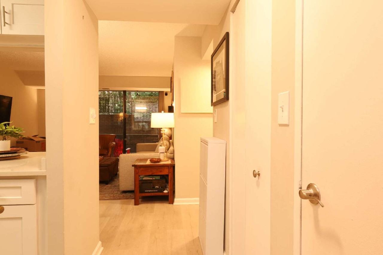 1808 Old Meadow Rd - Photo 4 of 26