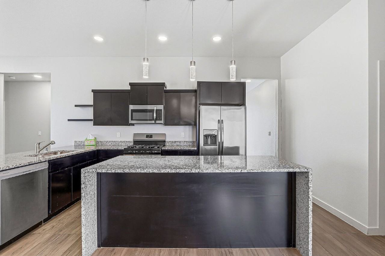 12568 Barbaro Way - Photo 4 of 32