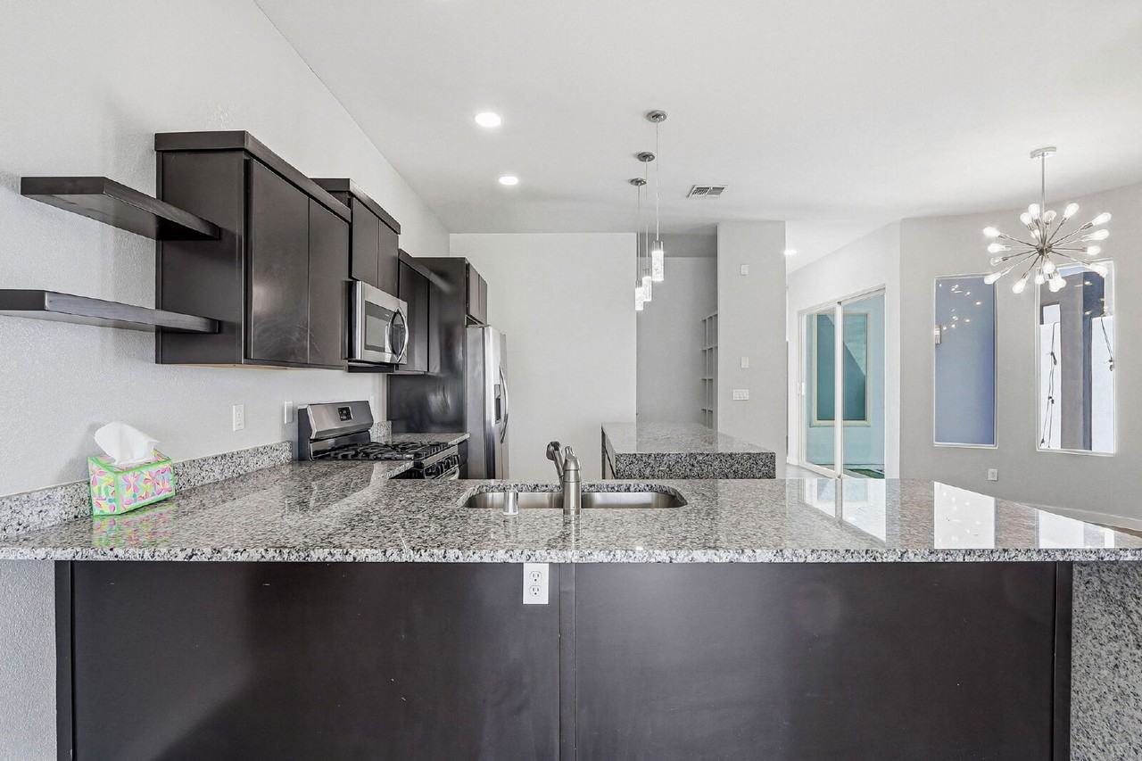12568 Barbaro Way - Photo 6 of 32