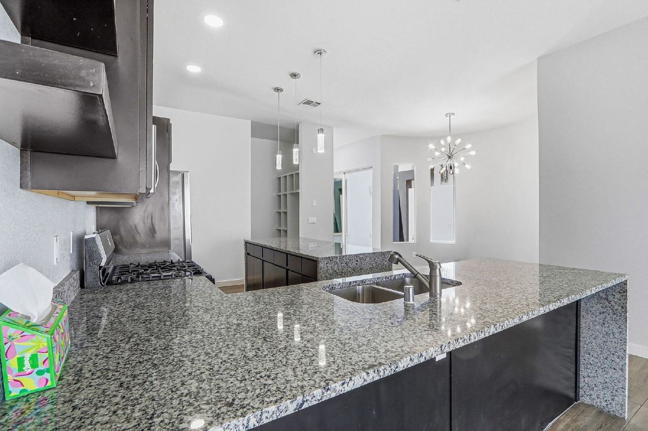 12568 Barbaro Way - Photo 7 of 32