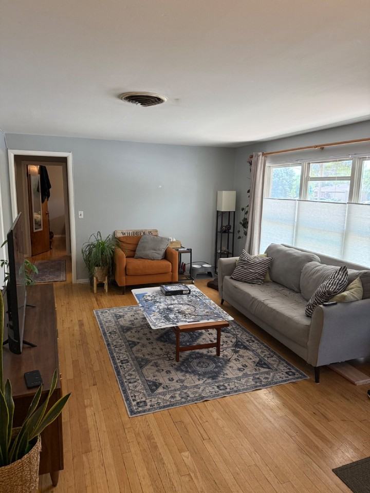 7070 Beacon Way - Photo 3 of 50