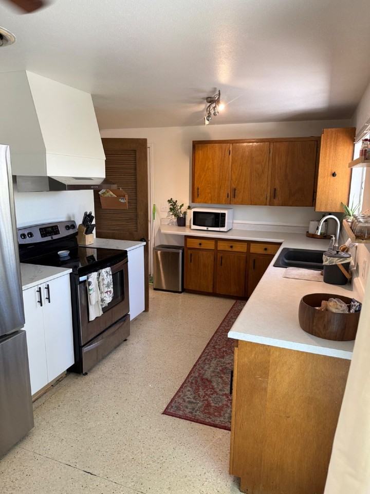 7070 Beacon Way - Photo 5 of 50