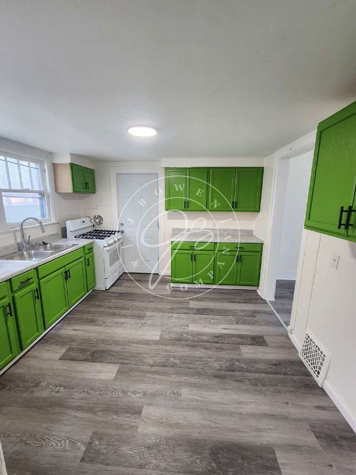 1354 Goodale Ave - Photo 4 of 16