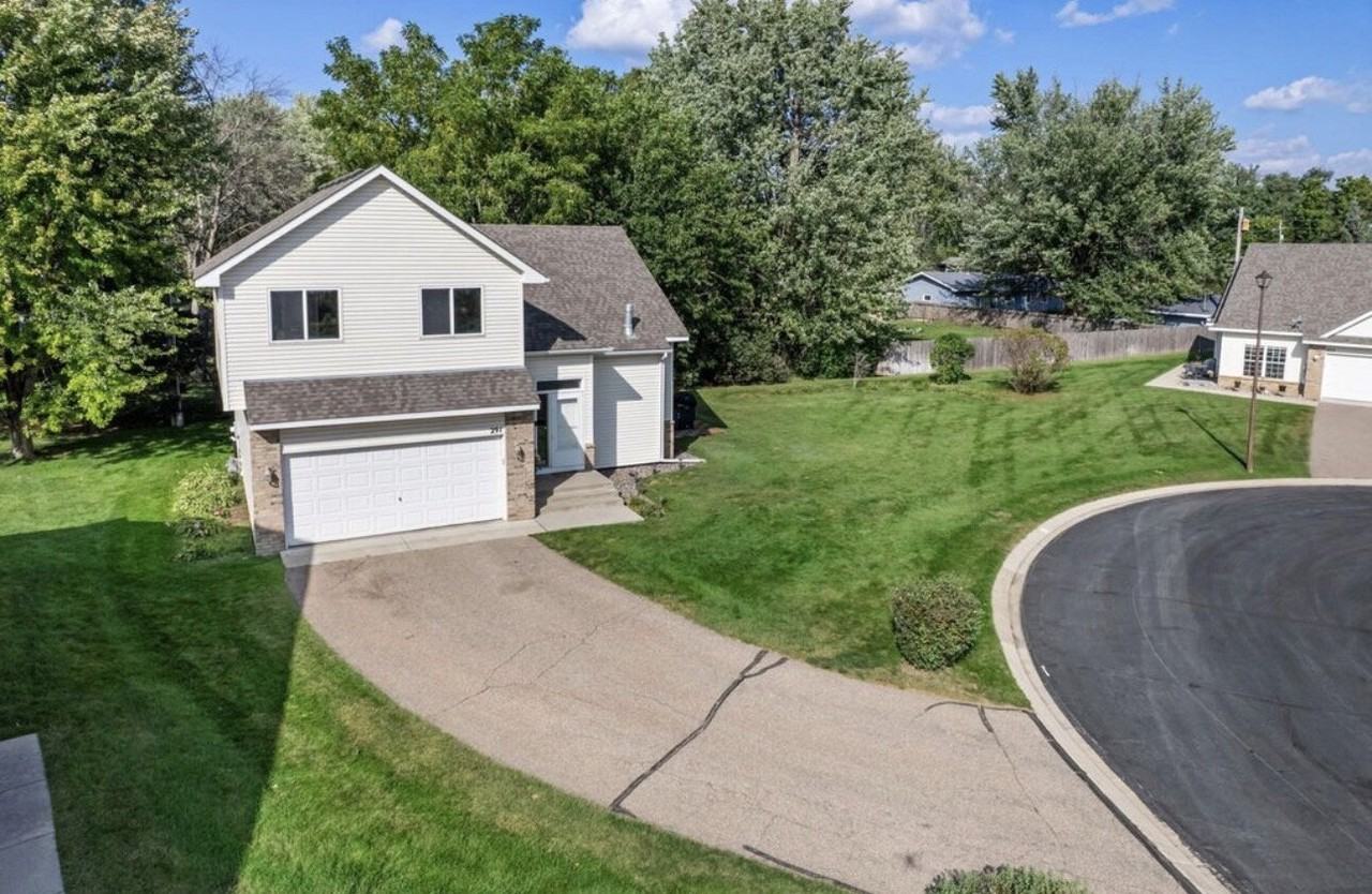291 Appleblossom Ln - Photo 2 of 36