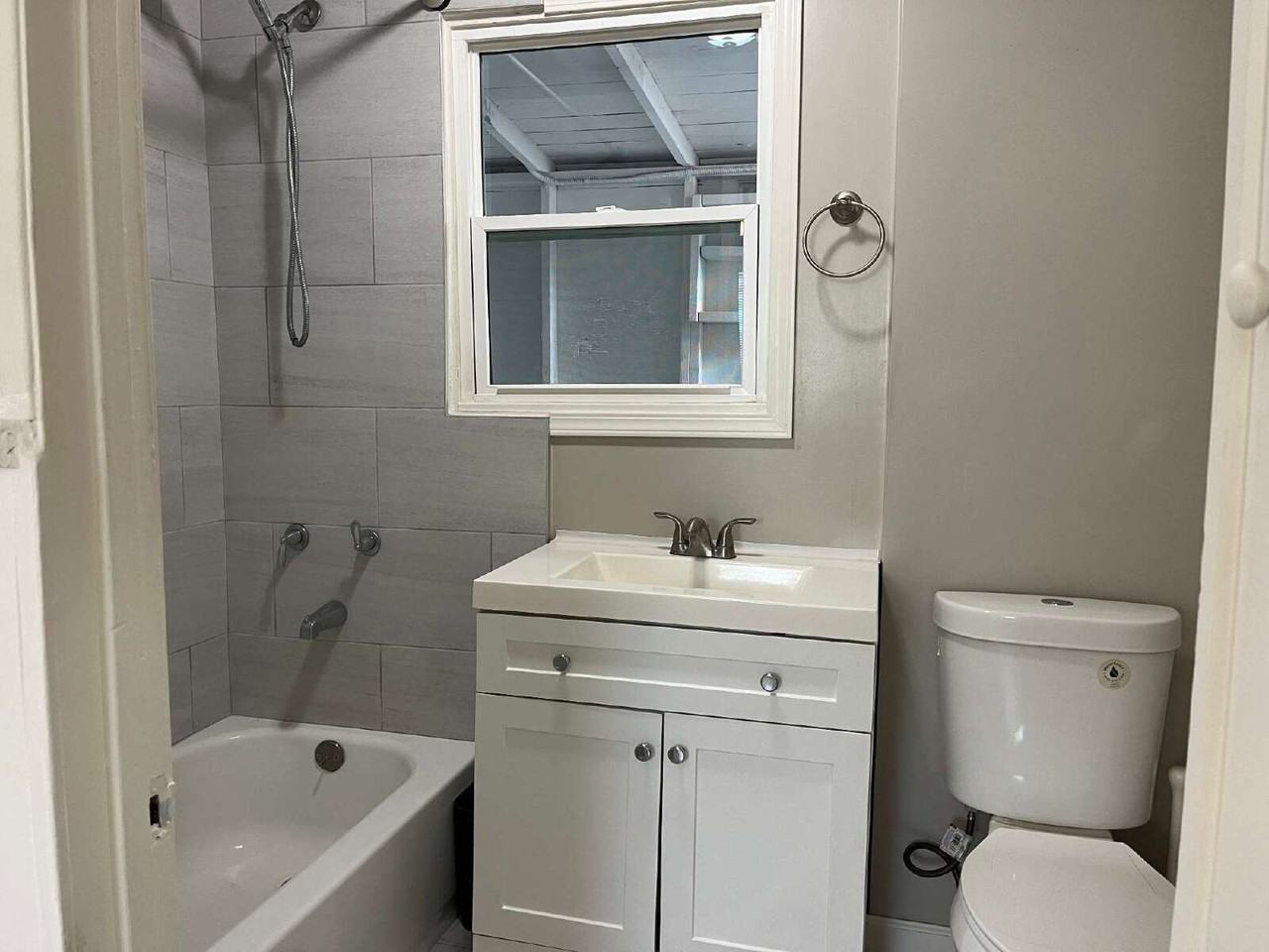 3610 44th St - Photo 5 of 10