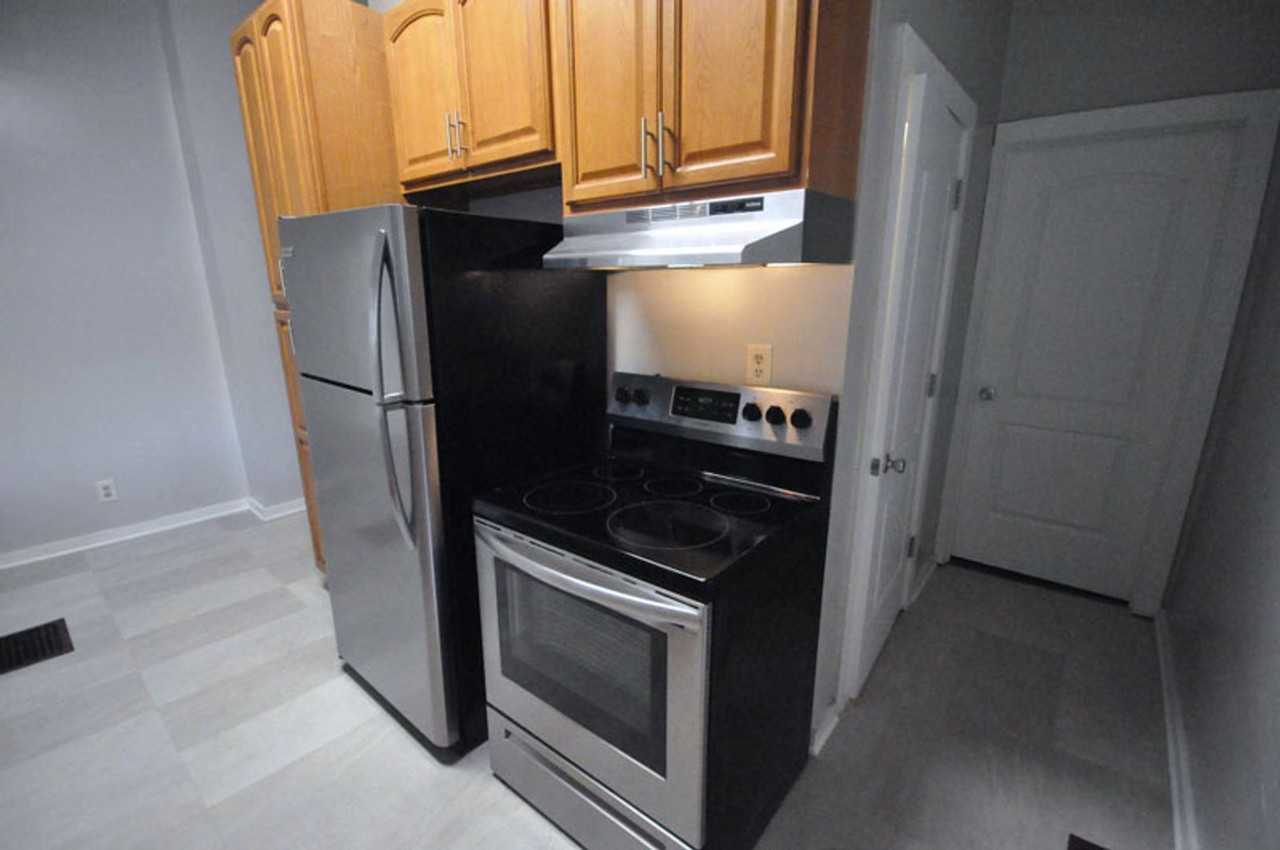 1518 Worthington St #A - Photo 5 of 13