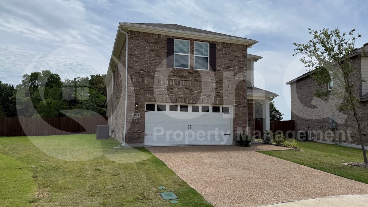 4529 Wood Fern Rd - Photo 3 of 30