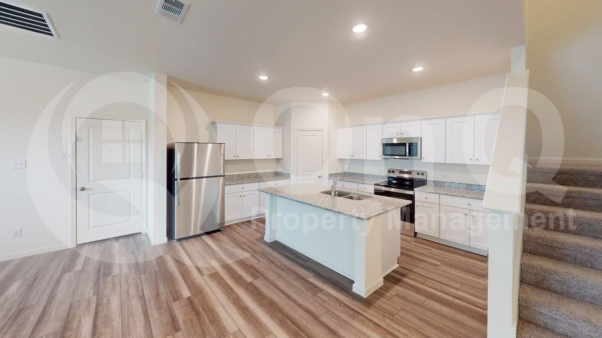 4529 Wood Fern Rd - Photo 4 of 30