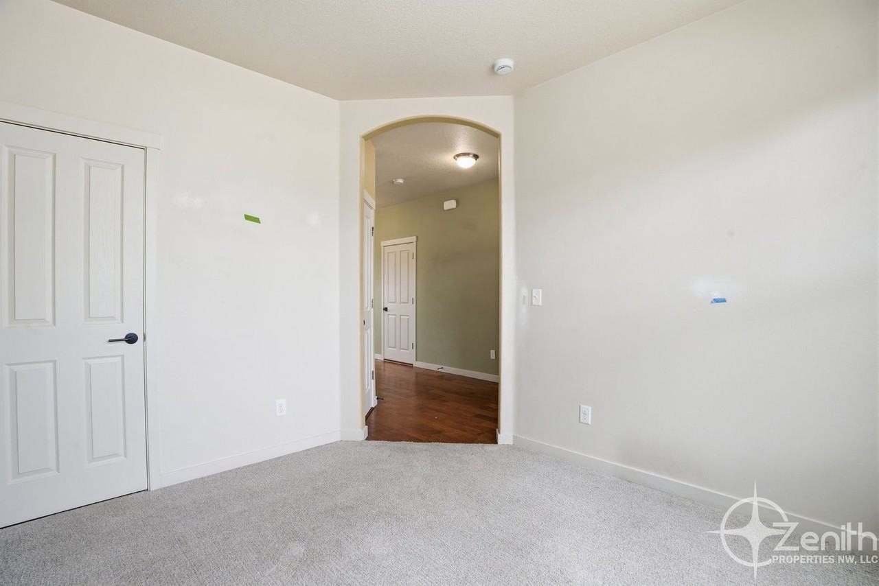10406 Ne 69th Ave - Photo 7 of 42