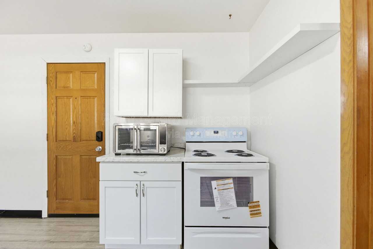 3309 S Jefferson Ave #3309-6 - Photo 2 of 8