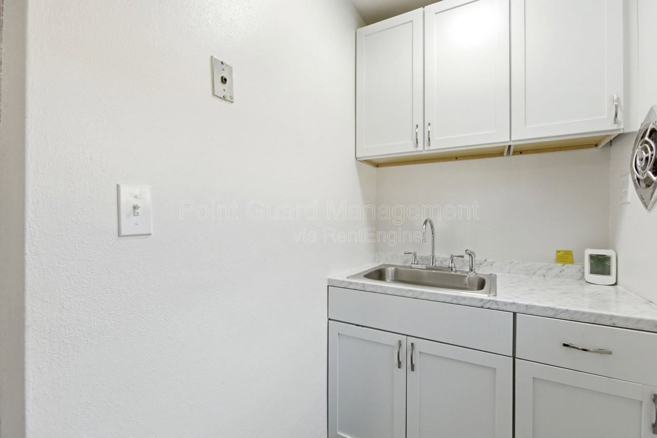 3309 S Jefferson Ave #3309-6 - Photo 4 of 8
