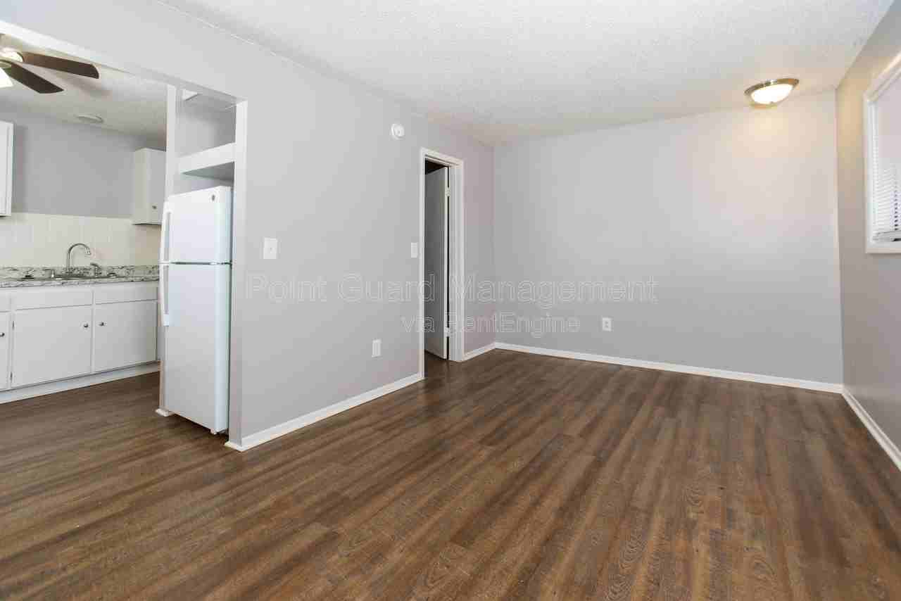 2626 W 9th St N #215