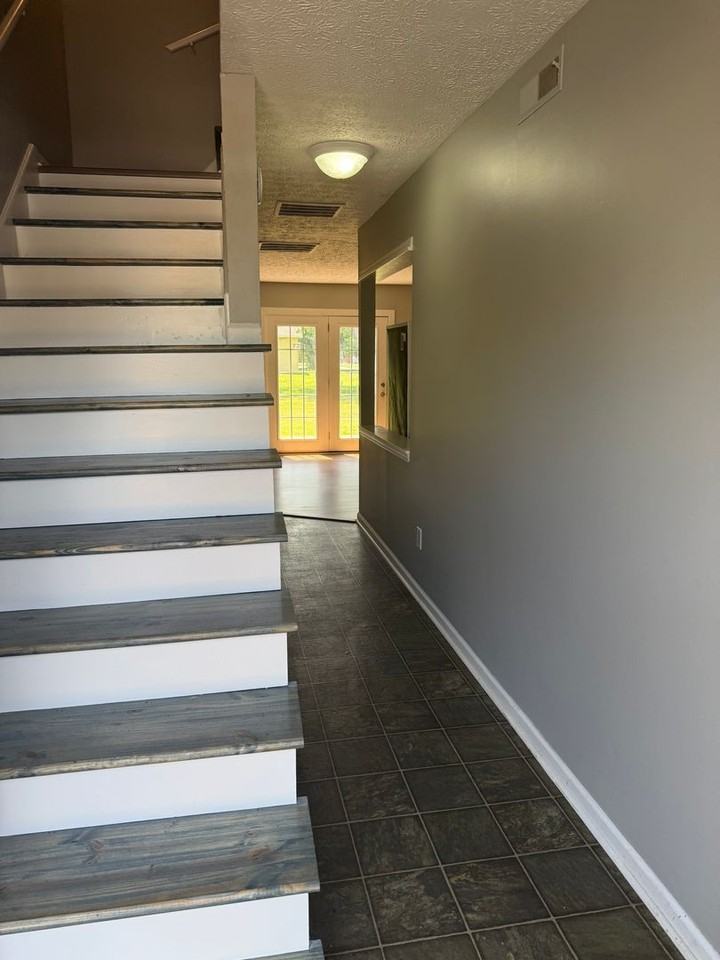 3209 Barnwood Ave - Photo 6 of 11