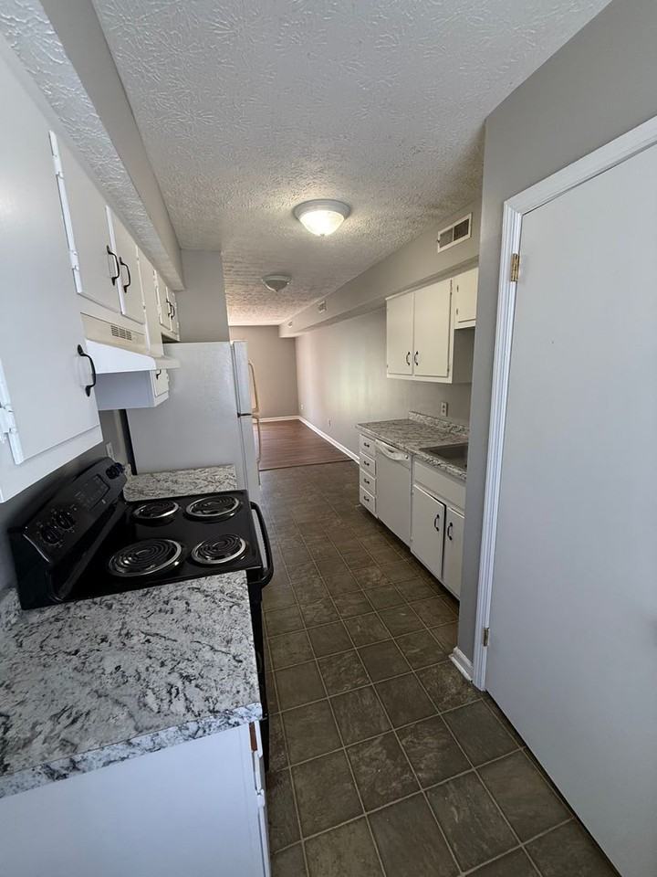 3209 Barnwood Ave - Photo 7 of 11