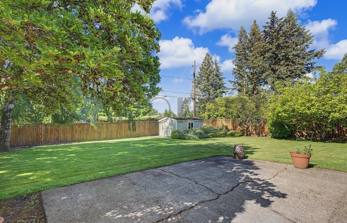 12720 Sw Edgewood St - Photo 5 of 22