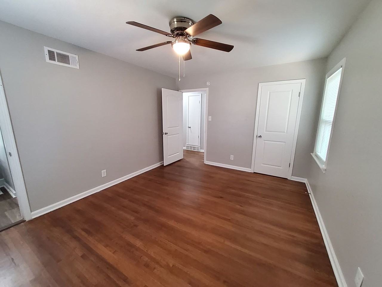 3370 Powers Rd - Photo 5 of 27