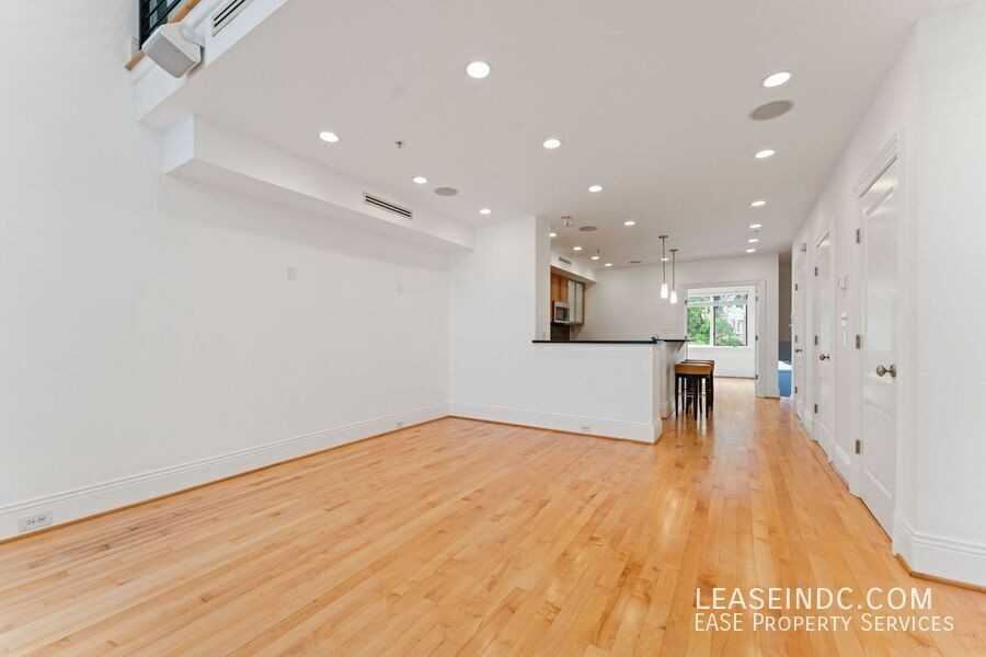 1922 12th St Nw #2 - Photo 5 of 34